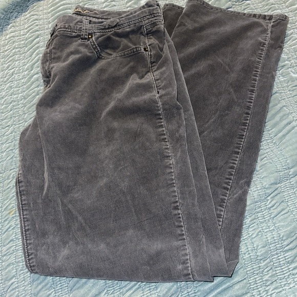 Old Navy The Sweetheart Women 14 Long corduroy pants Classic Rise Boot Cut pants - Picture 3 of 6